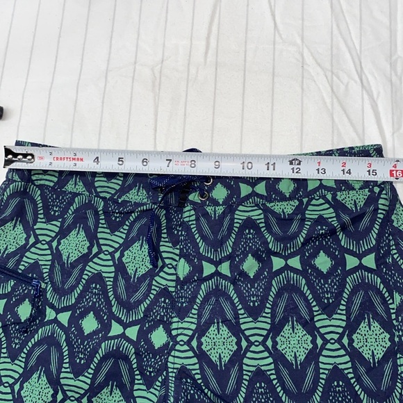 Patagonia Mens Wavefarer Board Shorts Patterned Blue and Green Men's Shorts,31 - Picture 5 of 12